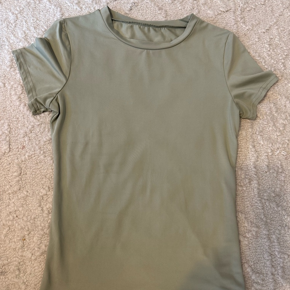 Green basic long version tee